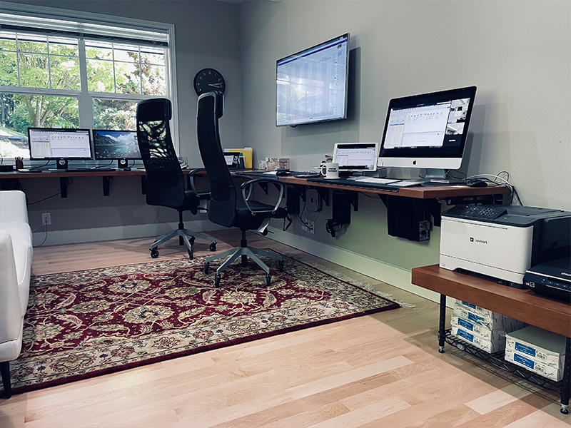 Desk Organized with Oeveo Products